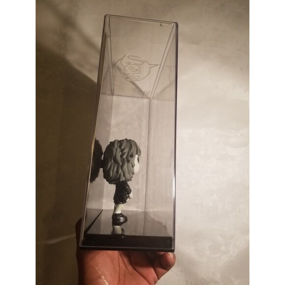 AC/DC Angus Young Back in Black Walmart Exclusive
#03 - Picture 4 of 6